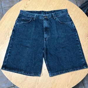 👖Wrangler Men’s Long Denim Jean Shorts 38”
